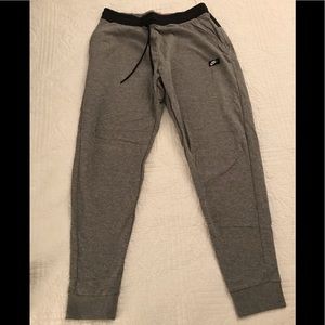 Nike men’s joggers medium